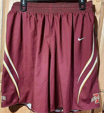 Women's NIKE Iowa State College Size Medium Athletic Short NCAA New w/o Tags Cover