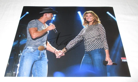 TIM MCGRAW & FAITH HILL SIGNED 11X14 PHOTO Cover