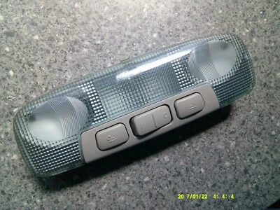 FORD FIESTA MK 7 LUZ INTERIOR COM LUZES DE MAPA CINZA ATUALIZAÇÃO 2009 PARA 2014 - Imagem 1 de 4