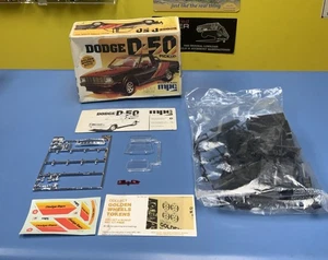 MPC Dodge D-50 PICKUP 1-0753 caja abierta - Imagen 1 de 10