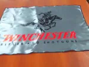 Winchester Gewehr Flagge Polyester schwarz Winchester Flagge Deko Mancave 2nd carry Gun - Bild 1 von 4