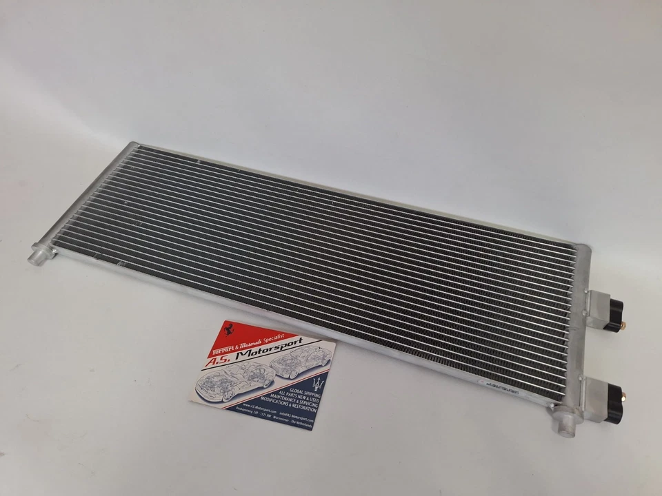 Condensador de CA Maserati 3200GT 385500220 Foto 1 de 1