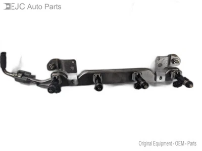 Fuel Injectors Set With Rail For 13-19 Nissan Sentra  1.8 0280158296 - Image 1 of 4