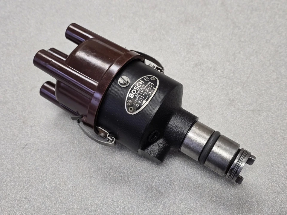 NICE USED ORIGINAL PORSCHE 356C 912 BOSCH JFR4 0231129022 IGNITION DISTRIBUTOR - Image 1 of 4
