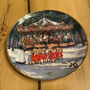 KARUSSELL URLAUB Porzellan Sammler Teller von Sandi Lebron 8 Zoll - Bild 1 von 3