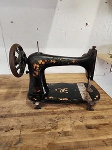 Antique Singer Sewing Machine Cast Iron Repair - Picture 1 of 7