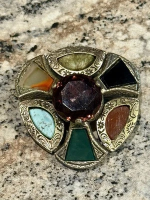 Hermoso broche de ágata celta milagro firmado de colección con piedras multicolores Foto 1 de 3