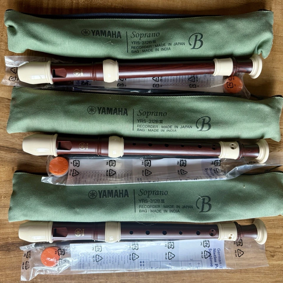 Lote de tres grabadoras soprano Yamaha YRS-312B acabado palo de rosa Foto 1 de 1