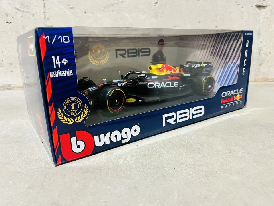 1/18 Bburago Red Bull RB19 #1 Max Verstappen Formula One F1 Car Model Diecast - Image 1 of 4