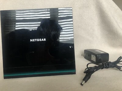 NETGEAR WiFi Router Model: R6100 - GOOD WORKING ORDER - Image 1 of 3