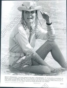 1979 L'attrice Bo Derek ha fatto il suo debutto nel film Blake Edwards 10 foto stampa - Foto 1 di 2