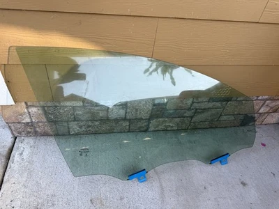 2015-2017 CHRYSLER 200 FRONT RIGHT PASSENGER SIDE DOOR WINDOW GLASS OEM+ - Image 1 of 2