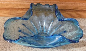 25-502 Vintage gefaltetes Taschentuch Blase Glas blau Bonboniere Schale Dekor 5-1/2 - Bild 1 von 8