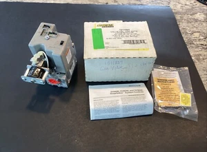 Honeywell International Comfort Products 1011827 2 Stage Gas Valve SV9540Q2464 - Picture 1 of 8