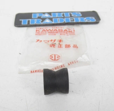 Cojín velocímetro genuino Suzuki T500 T250 SP250 SP400 DR125SE DR200SE NUEVO DE STOCK Foto 1 de 3