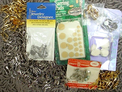 复古夹式耳环 NOS 金色和银色带垫子 — 第 1/3 张图片