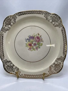 Stetson China Co. Set Of 5 Cream Colored Floral Plates With Gold Trim - Picture 1 of 16