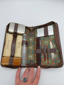 Vintage Travel Grooming Kit, Brown Vinyl Zip Case, All Original, FREE Shipping! - Picture 1 of 11