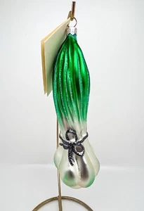 1999 Patricia Breen "A Walk in the Marche Ouvert Les Oignons" Glass Ornament - Picture 1 of 6