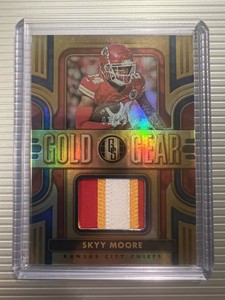 2023 Panini Gold Standard Skyy Moore Patch 01/10 Gold Gear