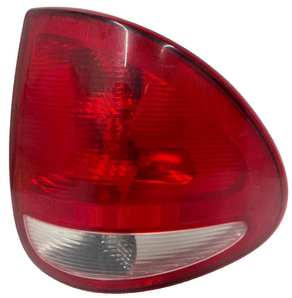 Luz trasera derecha pasajero Dodge Caravan PLYMOUTH VOYAGER T&C 2001-2003 Foto 1 de 4