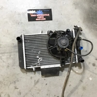 05-09 HYOSUNG GT650R RADIADOR CON VENTILADOR 17710HN9102121 SIN FUGAS Foto 1 de 4