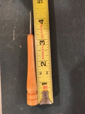 复古地毯挂钩工具,木质手柄状况良好! — 第 1/3 张图片