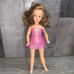 Muñeca Pos'n Pepper Vintage Rosa 9" Cabello Rojizo Largo Tammy Sister IDEAL 1969 Difícil de encontrar - Imagen 1 de 11