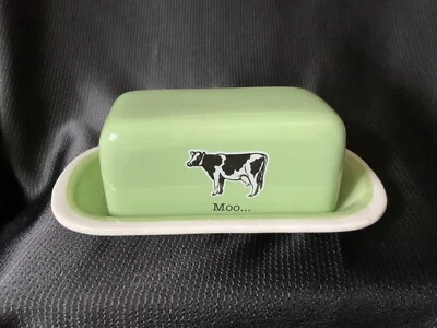 Plato de mantequilla de cerámica Moo Green Cow con tapa Foto 1 de 4