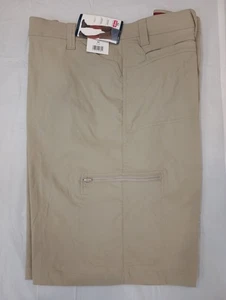 Neu mit Etikett Wrangler Größe 44 Outdoor All Terrain 10" Schrittlänge Shorts khaki beige creme Herren - Bild 1 von 4