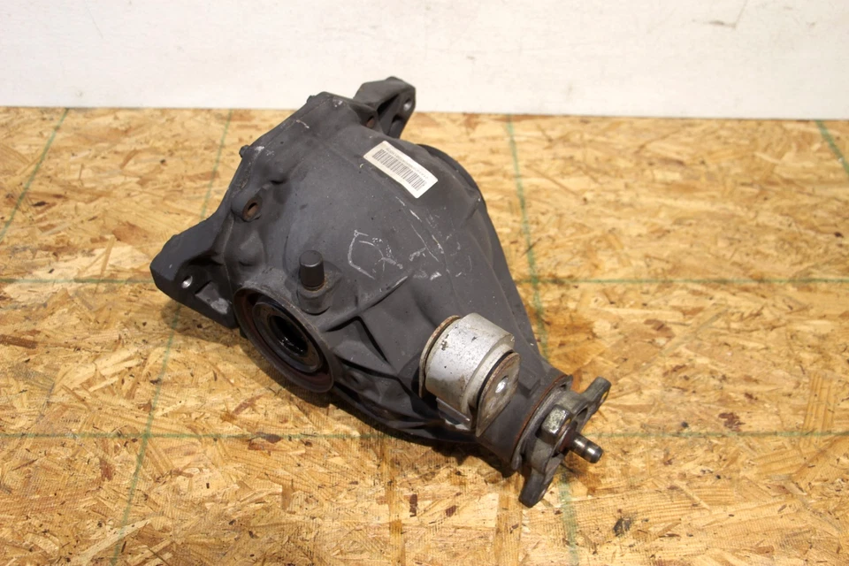 08-16 MERCEDES BENZ CLS 550 OEM W204 DIFERENCIAL TRASERO EJE PORTADOR A2093510205 Foto 1 de 4