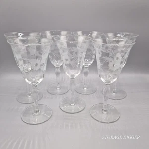 Vintage Set of 7 Etched Crystal Flutes Style Etched Wine Champagne Glasses 7.5" - Picture 1 of 14