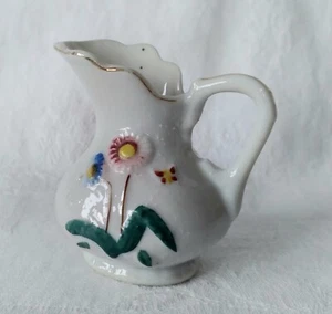 Vintage Occupied Japan Miniature Water Pitcher Vase Flowers Gold Trim Ceramic 2" - Picture 1 of 11