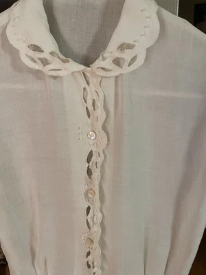 Blusa Vintage Años 60 Blanco Lino Borde Battonburg M. O.Pearl Botones Talla S Foto 1 de 4