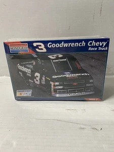 Monogram 1/24 #3 Goodwrench Chevy Race Truck Mike Skinner # 2458/Sealed - Picture 1 of 9