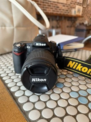 Nikon D90 - Image 1 of 4