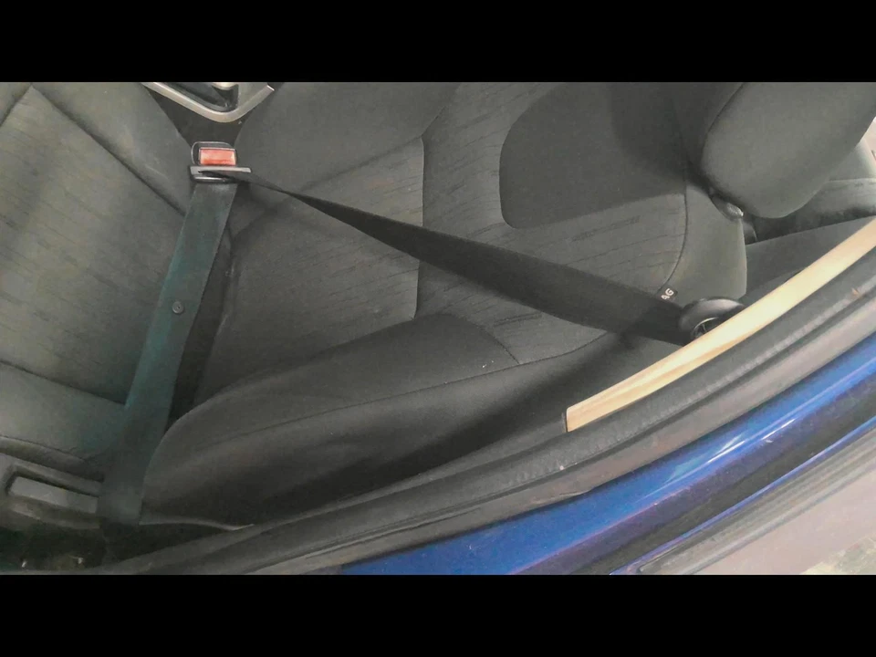 Used Front Left Seat Belt Front fits: 2008 Ford Focus bucket driver retractor Sd Foto 1 de 4