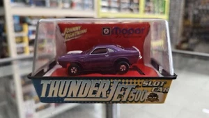 Johnny Lightning Thunder Jet 500 1970 coche de ranura Dodge Challenger coche diecast juguete - Imagen 1 de 10