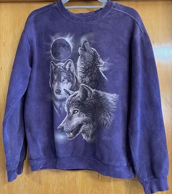 Sudadera De Colección The Mountain, Mujer M Púrpura 3 Lobos, 100% Algodón, Usada en Excelente Condición Foto 1 de 4