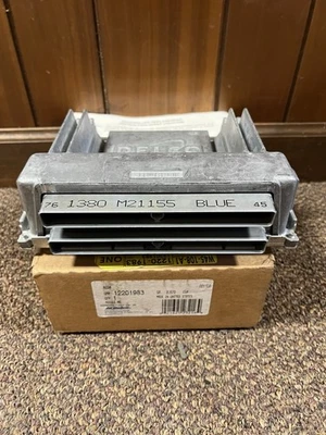 NEW Genuine GM 12201983 Chevrolet GMC Truck ECU Computer ECM - Image 1 of 4