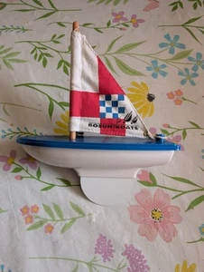 Bosun Boats 5" Segelyachten Spielzeug Segelboot Vintage 1998 Kariert Segel Blau Deck - Bild 1 von 10
