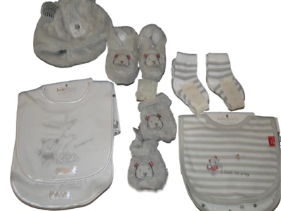 NEW PUMPKIN PATCH BABY BOY'S 9 PCS LOT, MITTENS, SOCKS, BOOTIES, HAT & 4 BIBS - Image 1 of 4