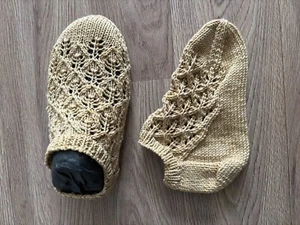 Araucania Hand knitted Ladies socks LUXURY Merino with SILK WOOL MxUK6-7 EU39-40 - Picture 1 of 10