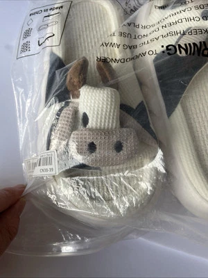 Lindas pantuflas de vaca cálidas acogedoras zapatos de algodón con forma de animal sin cordones EE. UU. 8 38/39 (Reino Unido 6) Foto 1 de 4