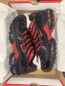Nike Air Max Plus TN Bred Black/University Red CU4864-001 Mens Size 9 NEW w/Box - Picture 1 of 14