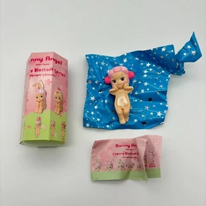 Sonny Angel DUPE Flor de Cerezo Serie Hanami Hipper Mini Figura Juguete Oveja DUPE - Imagen 1 de 5