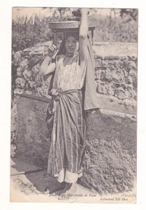 CPA ALGERIE Jeune Fille Marchande de pain - Picture 1 of 1