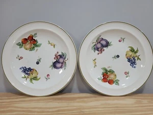 Wedgwood Fruit Sprays Croft Rim Shape 10" Porcelain Dinner Plates - Set of 2 - Picture 1 of 7