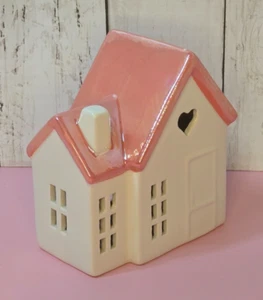 2025 Target Spritz Valentines White & Pink Ceramic House Figurine NEW - Picture 1 of 4