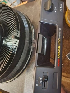 Kodak Carousel 4600 Diaprojektor Tragetasche mit Objektiv & Tablett & Fernbedienung & mehr - Bild 1 von 12